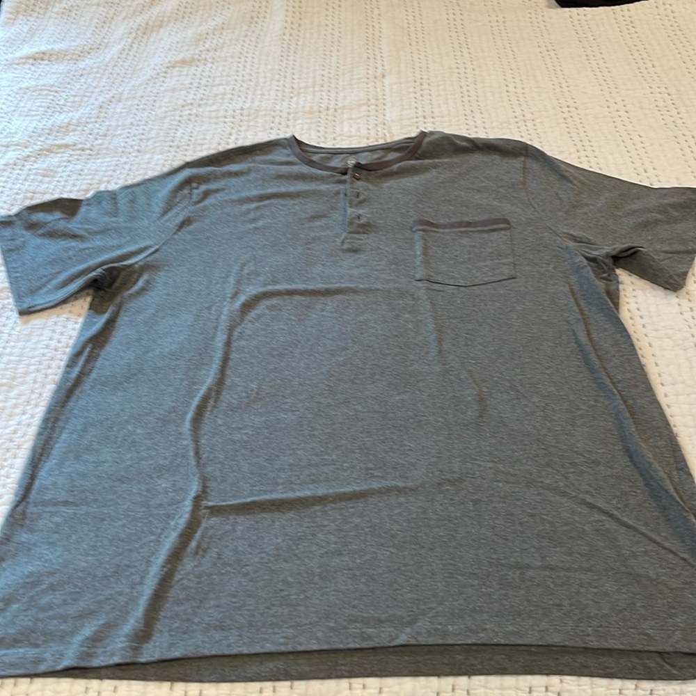 Men’s t shirt 2XLT from Big &Tall. For tall person